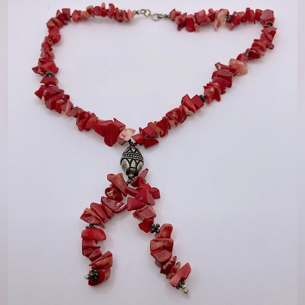 Vtg Red Coral Chunk Beads Boho Tribal Beaded Lariat Style Necklace 16” + 3” Drop